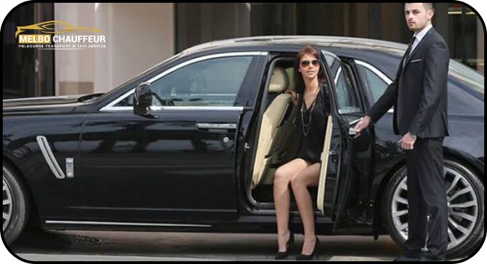 The Difference Between an Airport Chauffeur and Taxi Service in Melbourne